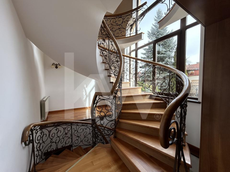 Vilă modernă în zona Centrală