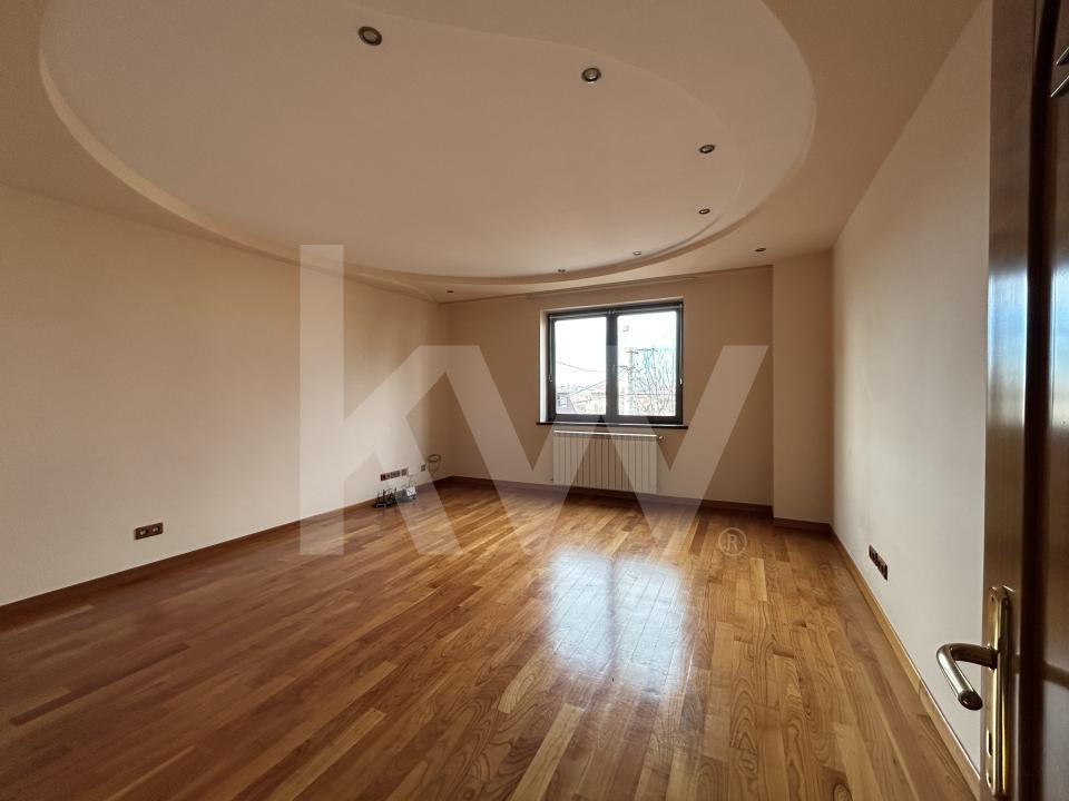 Vilă modernă în zona Centrală