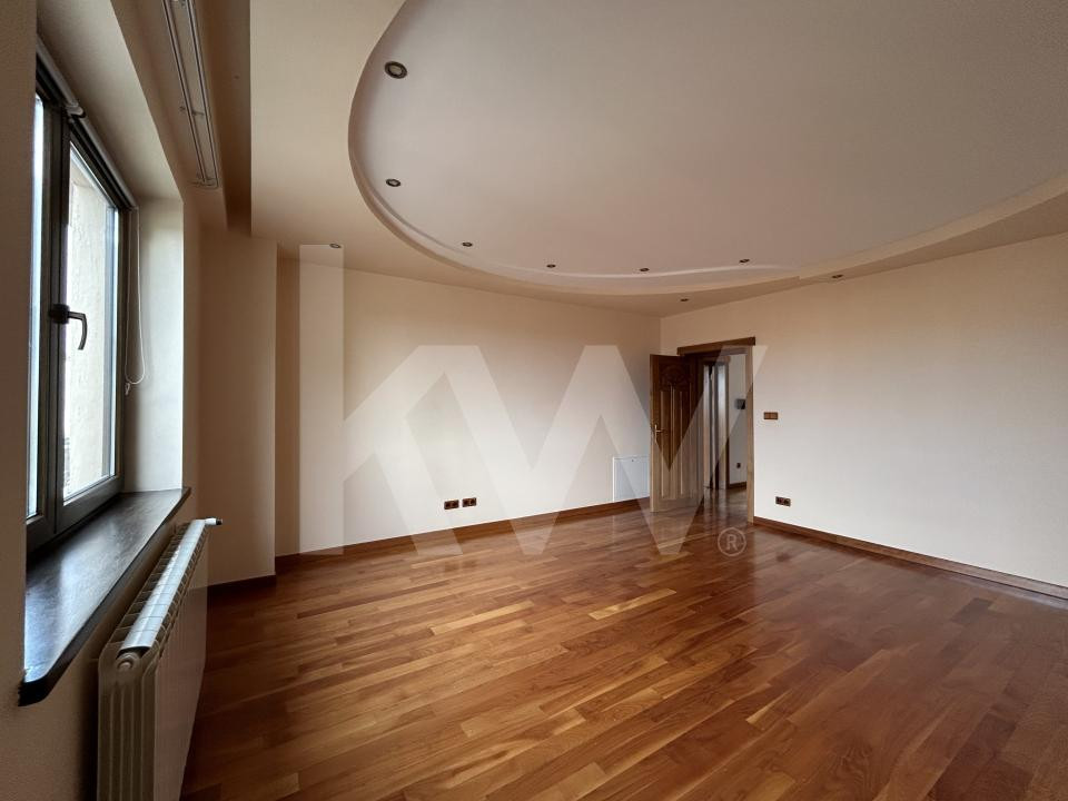 Vilă modernă în zona Centrală