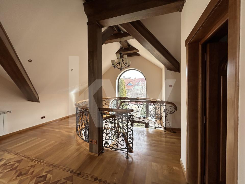 Vilă modernă în zona Centrală