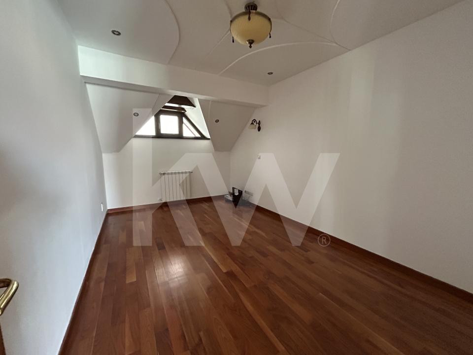 Vilă modernă în zona Centrală