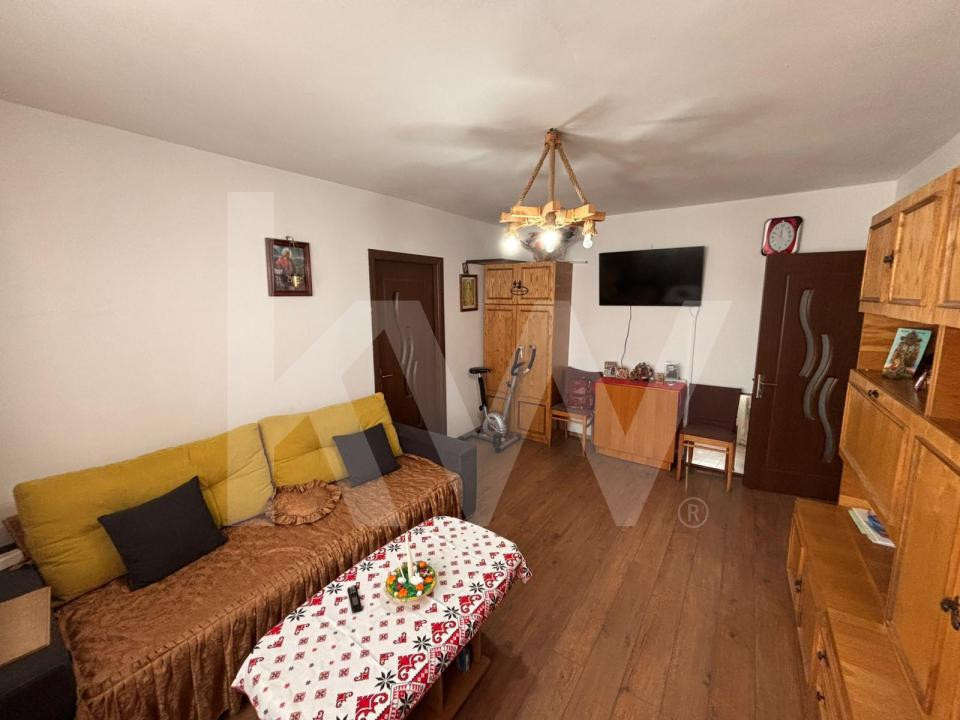 Apartament 3 camere de vanzare - Victoria, Brasov