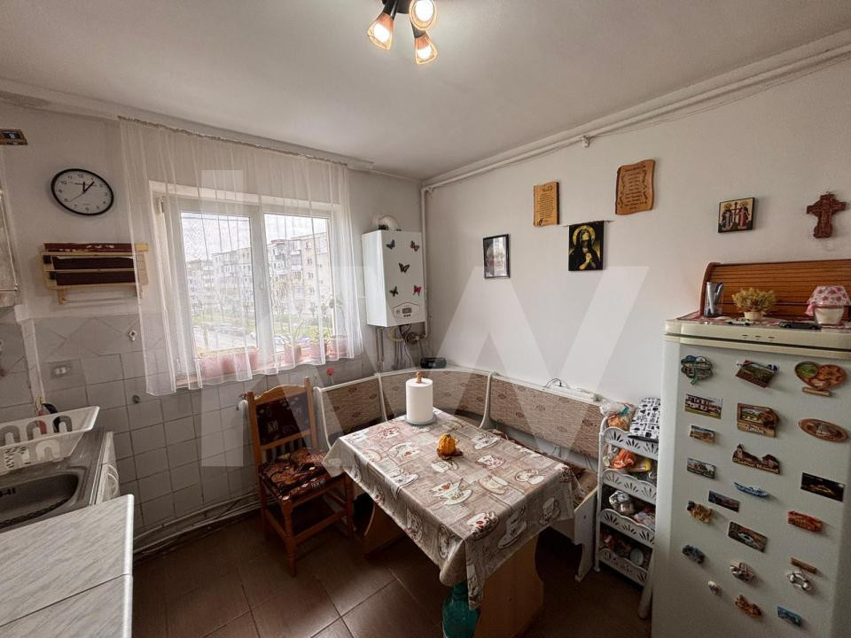 Apartament 3 camere de vanzare - Victoria, Brasov