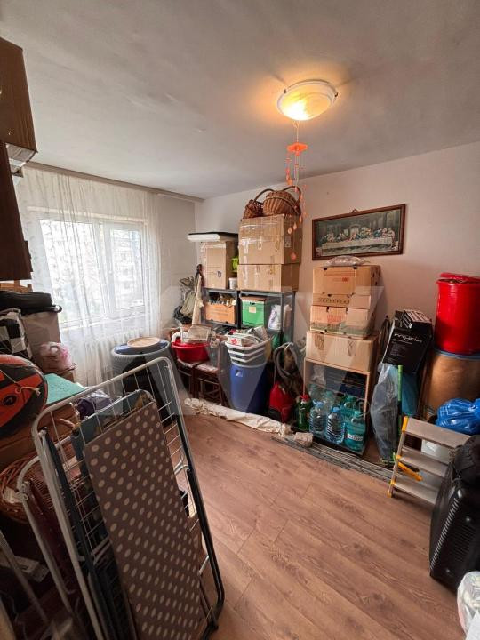 Apartament 3 camere de vanzare - Victoria, Brasov