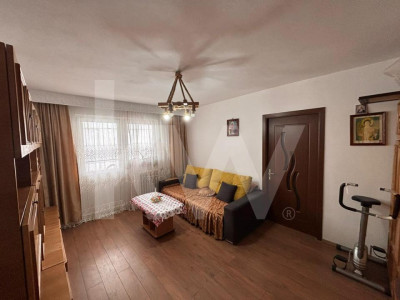 Apartament 3 camere de vanzare - Victoria, Brasov