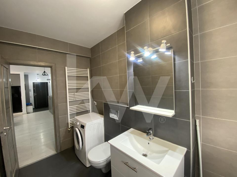 Apartament modert si spatios 3 camere de inchiriat cu balcon - terasa