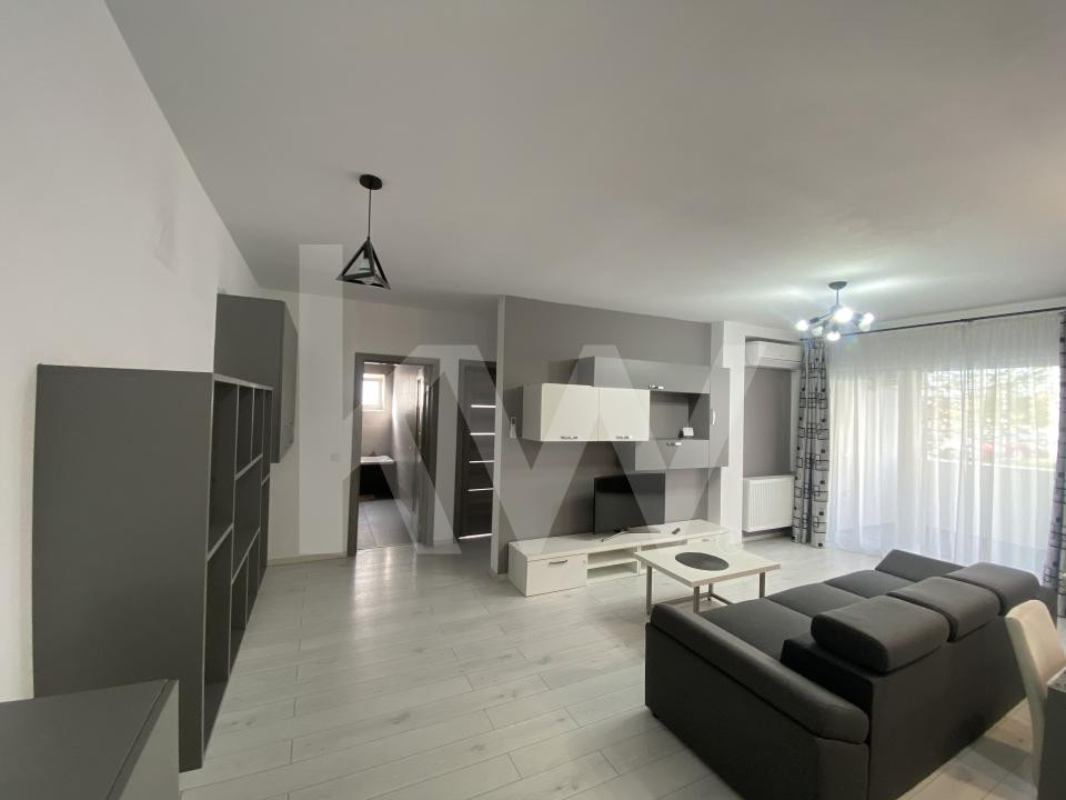 Apartament modert si spatios 3 camere de inchiriat cu balcon - terasa