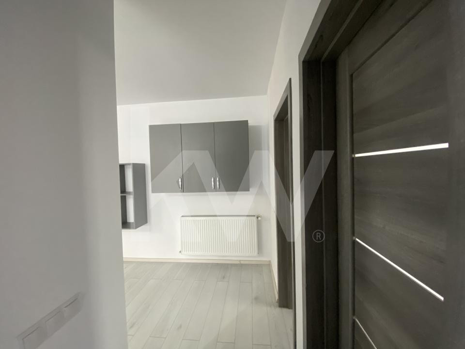 Apartament modert si spatios 3 camere de inchiriat cu balcon - terasa