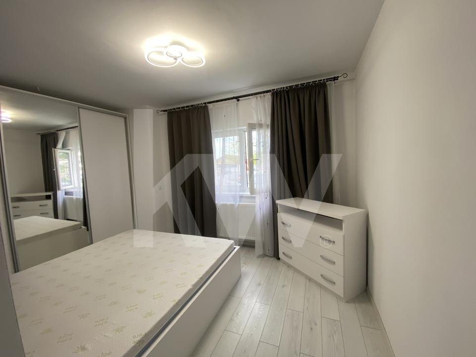 Apartament modert si spatios 3 camere de inchiriat cu balcon - terasa