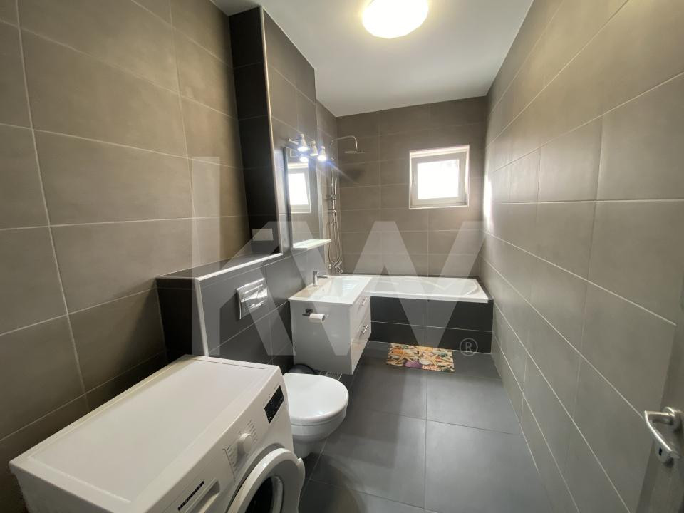 Apartament modert si spatios 3 camere de inchiriat cu balcon - terasa