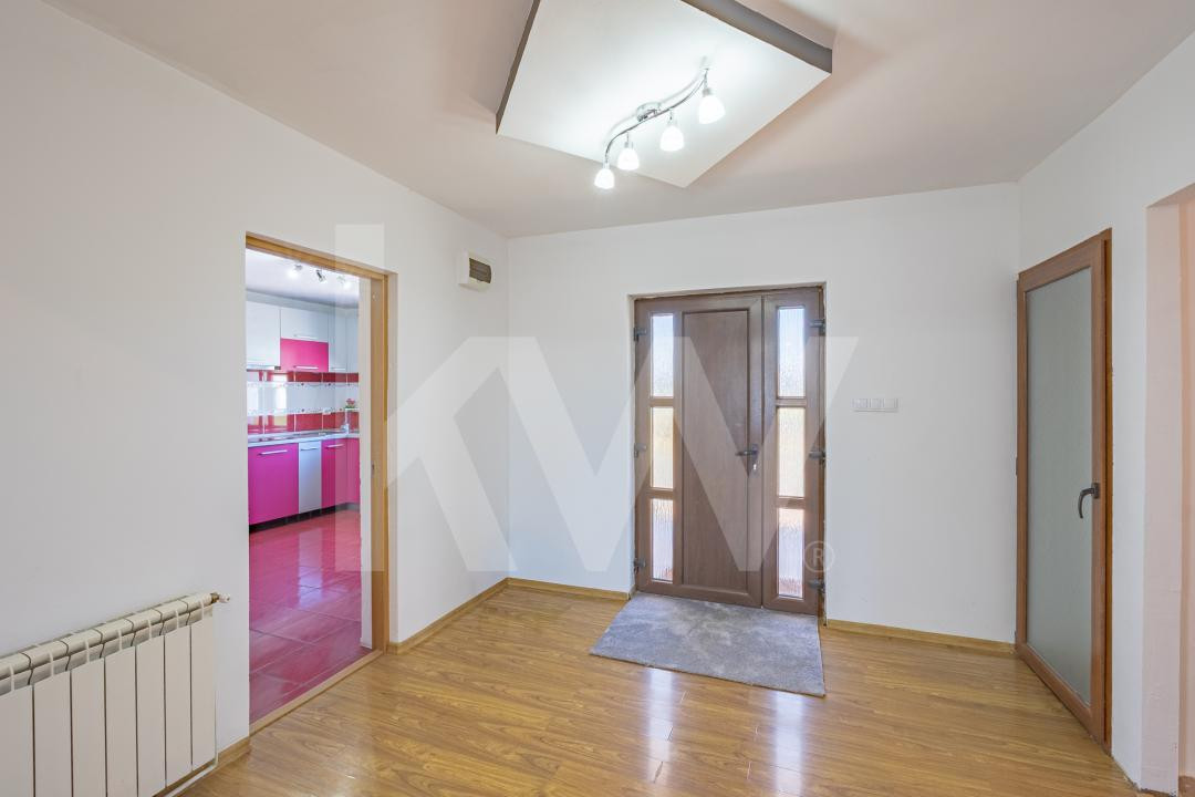 Casă individuală în Veterani, curte liberă 400 mp, zonă foarte căutată!