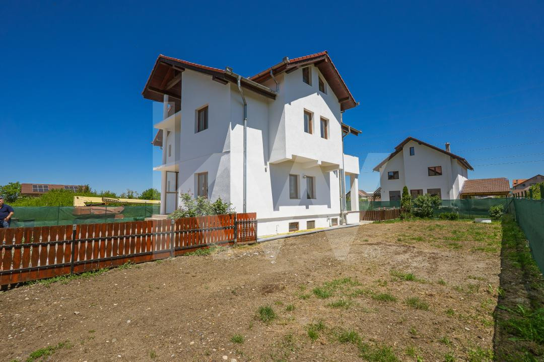 Casă individuală în Veterani, curte liberă 400 mp, zonă foarte căutată!