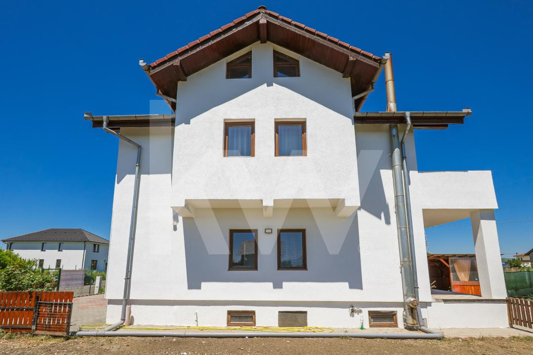 Casă individuală în Veterani, curte liberă 400 mp, zonă foarte căutată!