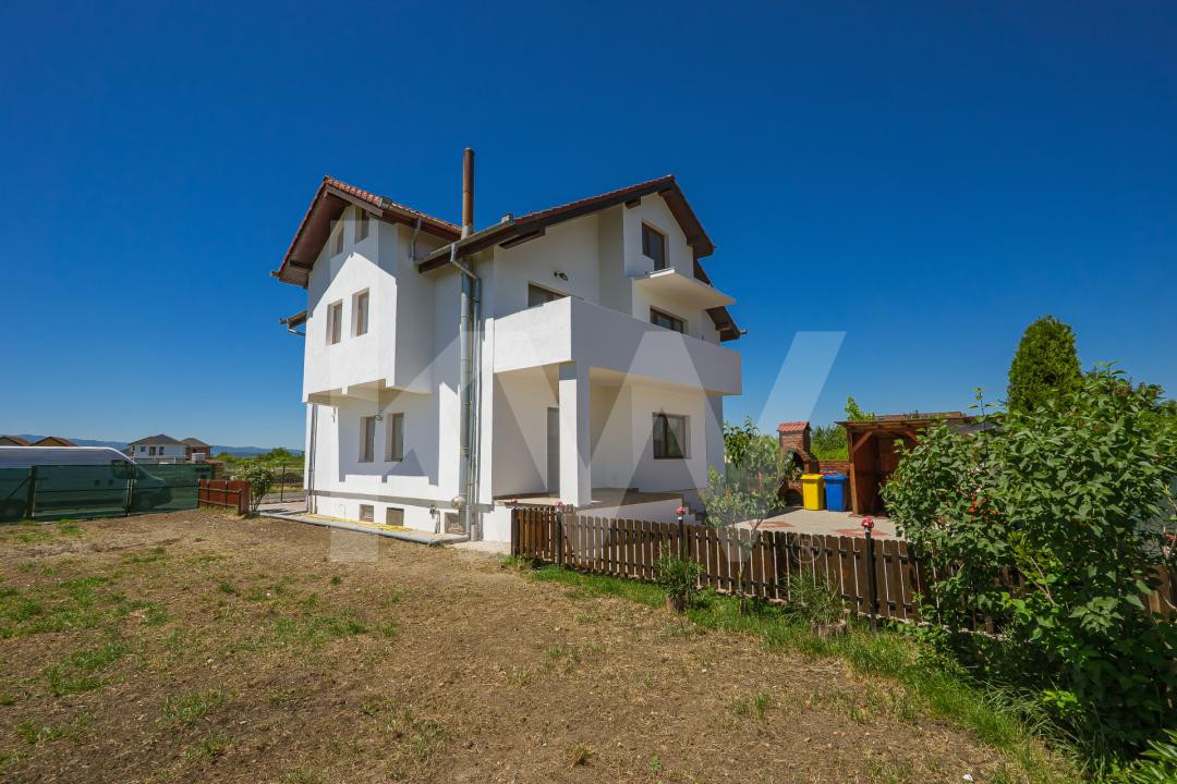 Casă individuală în Veterani, curte liberă 400 mp, zonă foarte căutată!