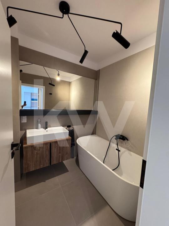 Apartament premium cu 3 camere – design personalizat și terasă spațioasă 