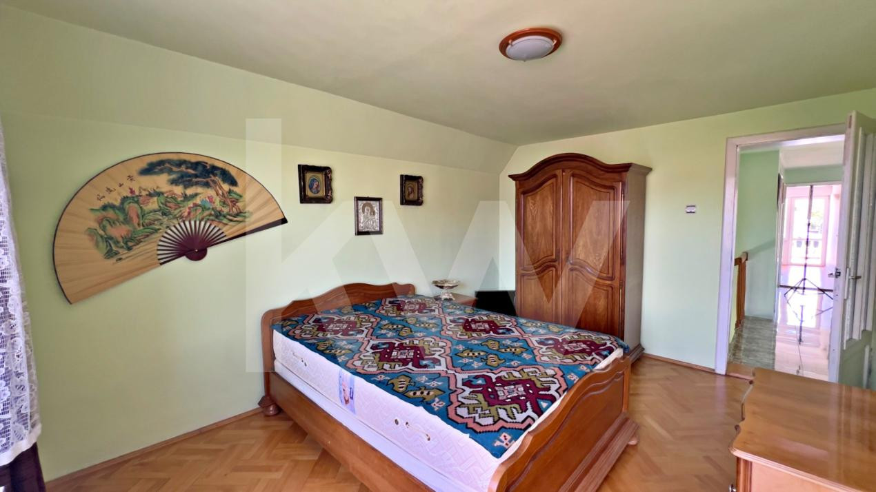 Casă 6 camere D+P+M-238 mp utili, 514 mp curte, Zona  Cartier Kogalniceanu 