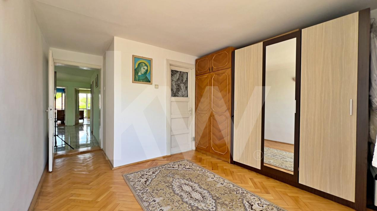 Casă 6 camere D+P+M-238 mp utili, 514 mp curte, Zona  Cartier Kogalniceanu 