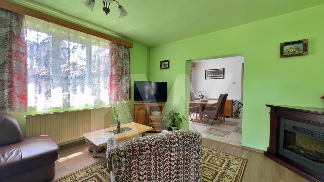 Casă 6 camere D+P+M-238 mp utili, 514 mp curte, Zona  Cartier Kogalniceanu 