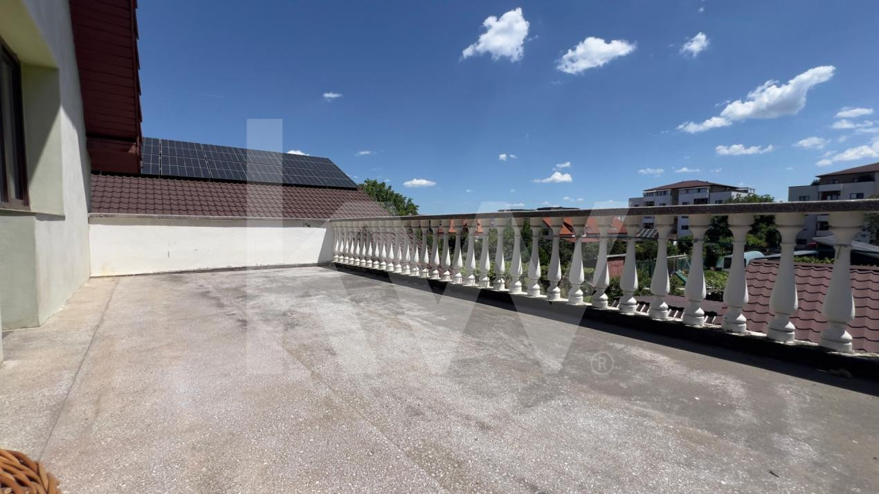 Casă 6 camere D+P+M-238 mp utili, 514 mp curte, Zona  Cartier Kogalniceanu 