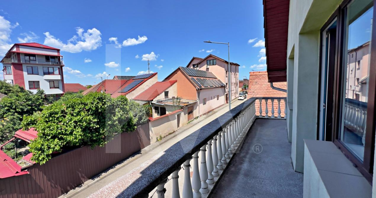 Casă 6 camere D+P+M-238 mp utili, 514 mp curte, Zona  Cartier Kogalniceanu 