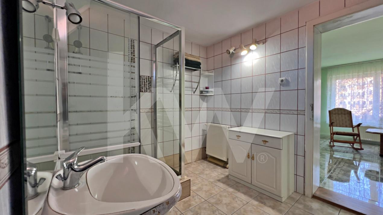 Casă 6 camere D+P+M-238 mp utili, 514 mp curte, Zona  Cartier Kogalniceanu 