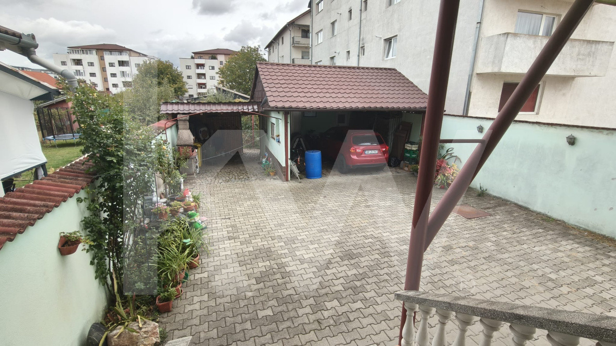 Casă 6 camere D+P+M-217 mp utili, 515 mp curte, Zona  Cartier Kogalniceanu 