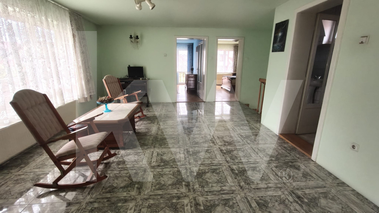 Casă 6 camere D+P+M-217 mp utili, 515 mp curte, Zona  Cartier Kogalniceanu 