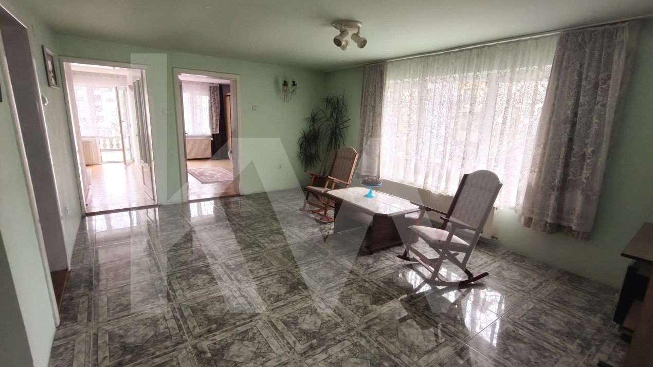 Casă 6 camere D+P+M-217 mp utili, 515 mp curte, Zona  Cartier Kogalniceanu 
