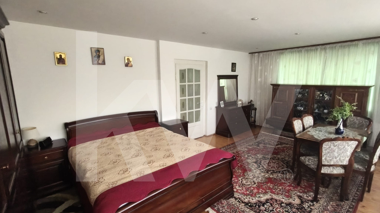 Casă 6 camere D+P+M-217 mp utili, 515 mp curte, Zona  Cartier Kogalniceanu 