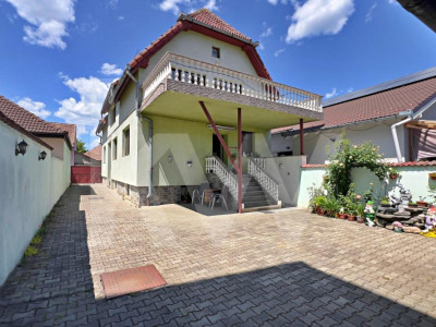 Casă 6 camere D+P+M-217 mp utili, 515 mp curte, Zona  Cartier Kogalniceanu 