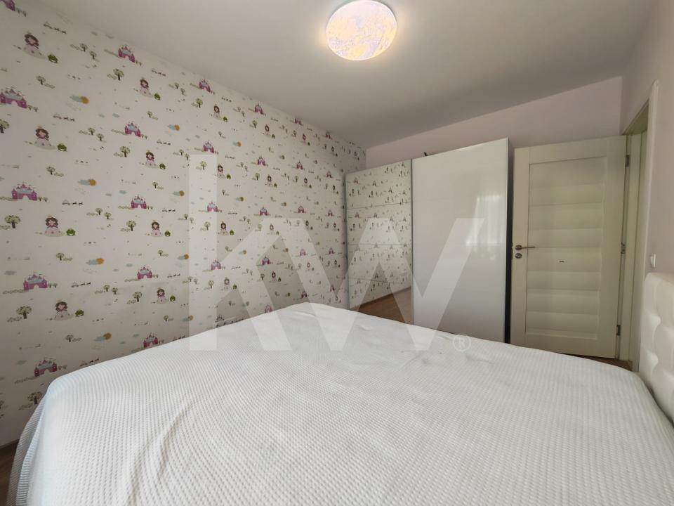 Apartament 3 camere, 2băi curte 86mp, parcare privată, zona Primarie, Selimbăr