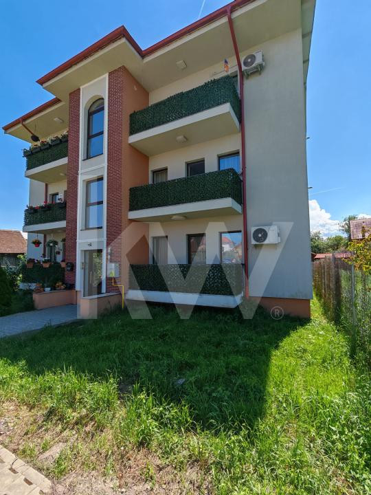 Apartament 3 camere, 2băi curte 86mp, parcare privată, zona Primarie, Selimbăr