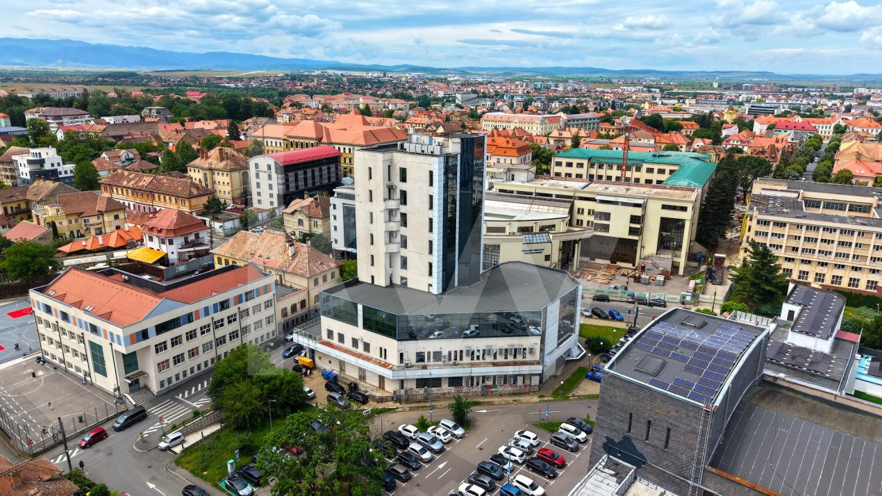 Birouri premium de închiriat | Clădire cu 6 etaje în centrul Sibiului