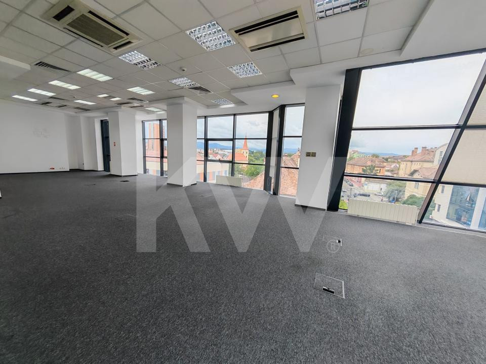 Birouri premium de închiriat | Clădire cu 6 etaje în centrul Sibiului