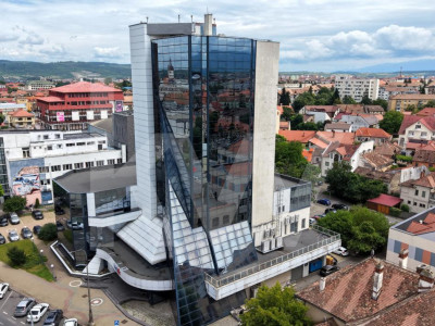Birouri premium de închiriat | Clădire cu 6 etaje în centrul Sibiului