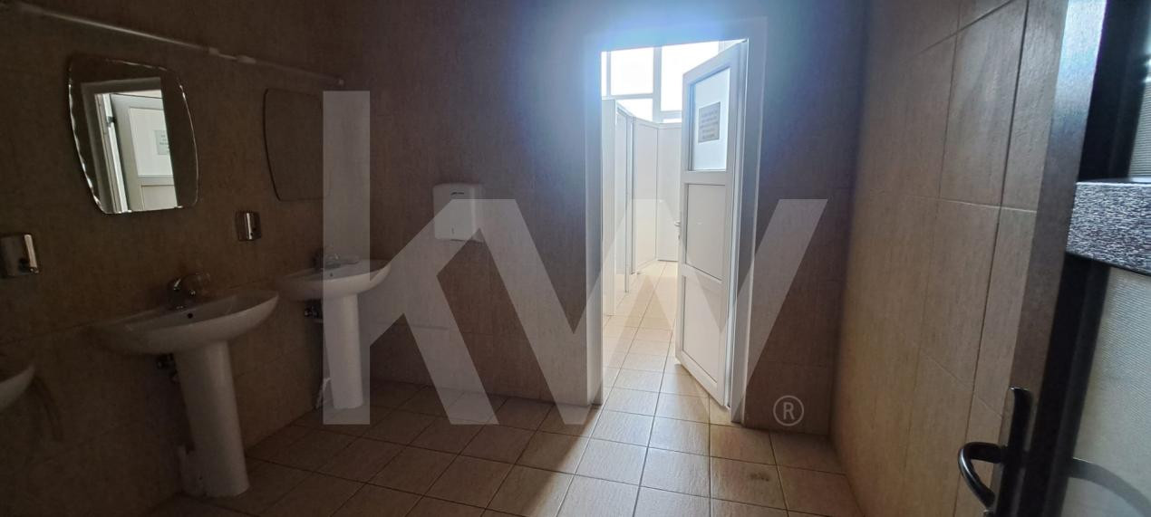 De Închiriat ,spațiu comercial/birouri – parter, acces stradal direct