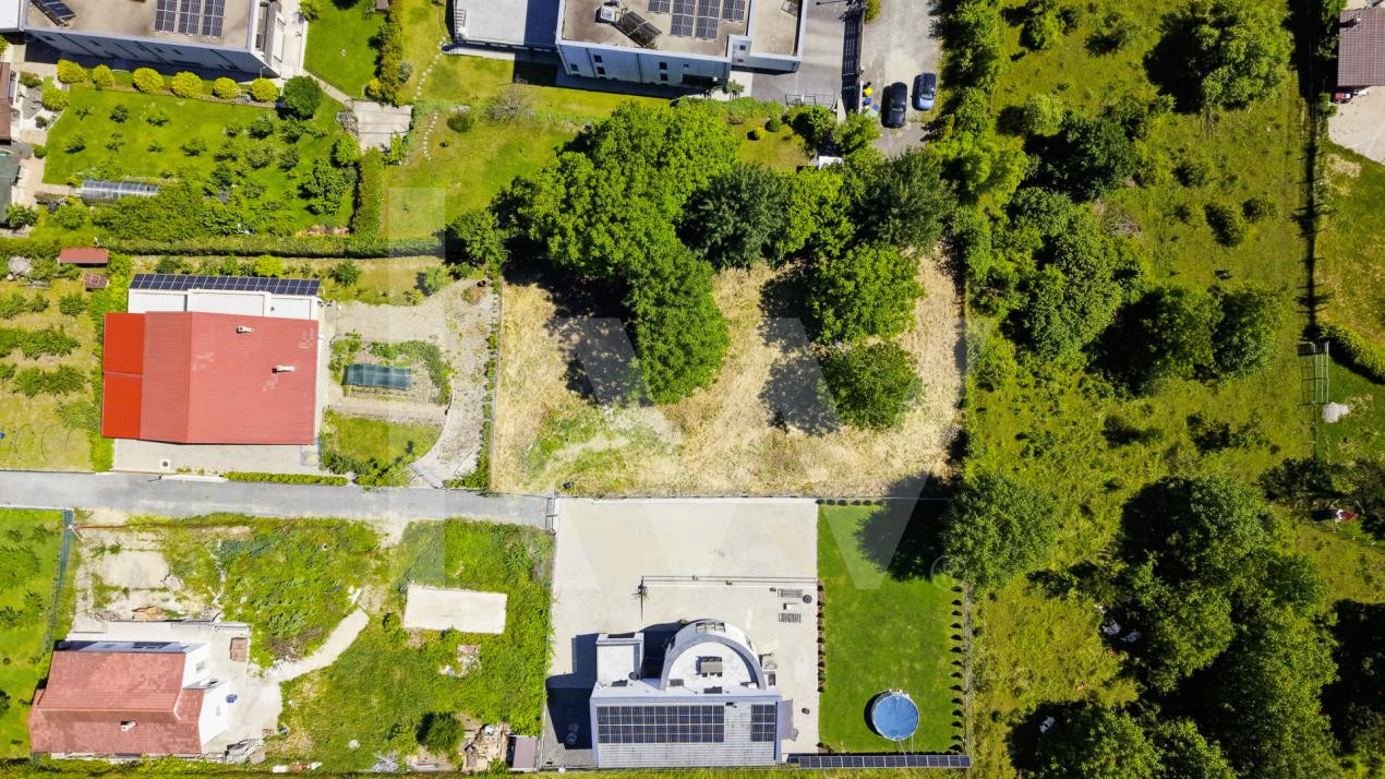 Teren 1340 mp în Cisnădioara – Cu Vedere la Cetatea Medievală și Munții Făgăraș 