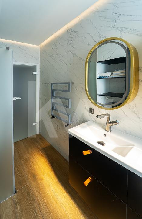 Penthouse smart în Sibiu - etaj retras, terasă generoasă