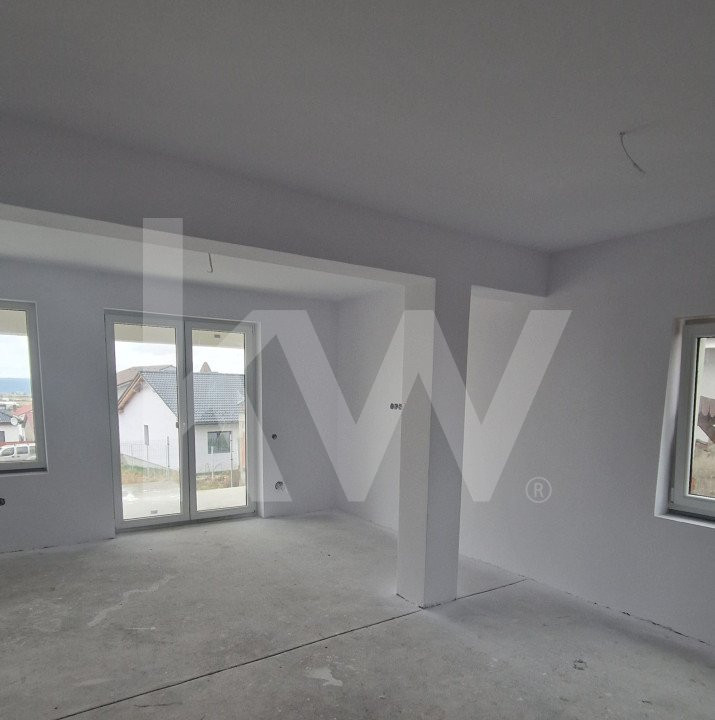 Casa cu teren de 250 mp la pret de apartament - C. Cisnadiei