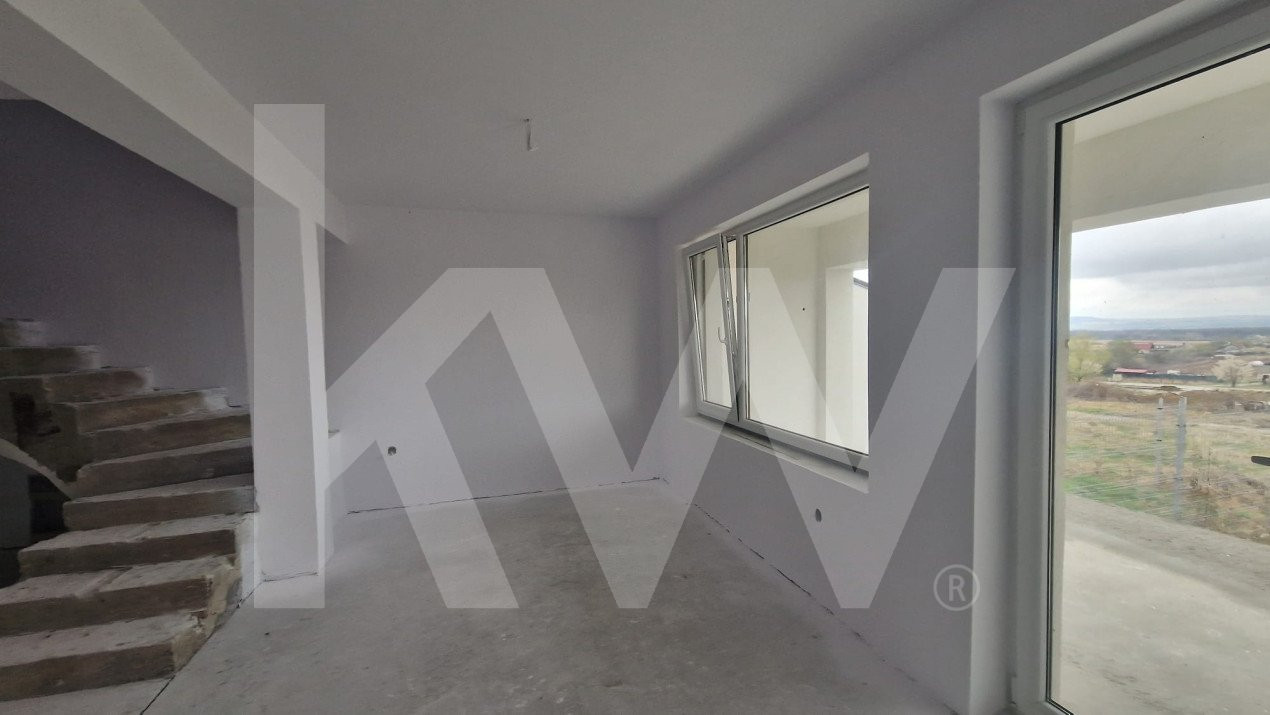 Casa cu teren de 250 mp la pret de apartament - C. Cisnadiei