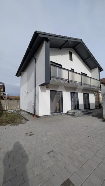 Casă individuală premium în Turnișor – 4 camere, curte mare, single în curte!