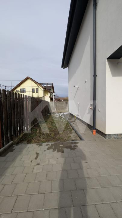 Casă individuală premium în Turnișor – 4 camere, curte mare, single în curte!