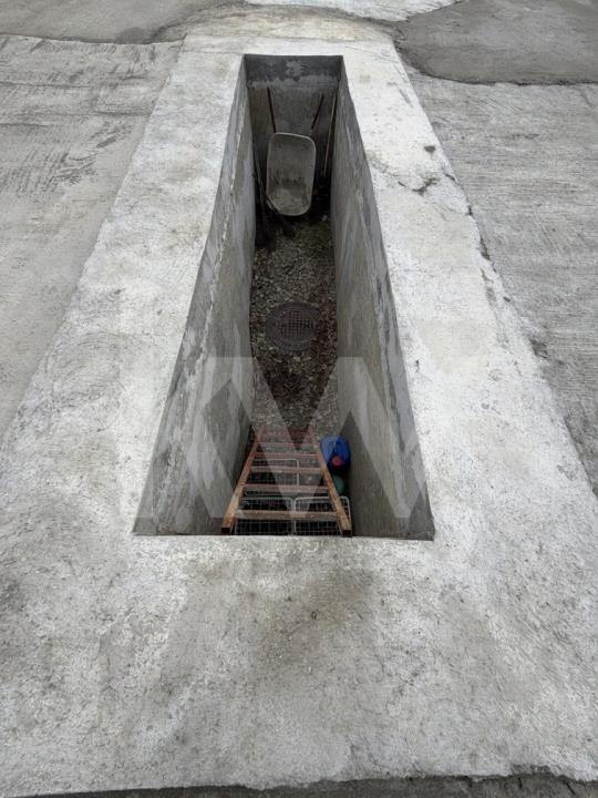 Teren betonat 382 mp cu groapă de vizitare – de închiriat 