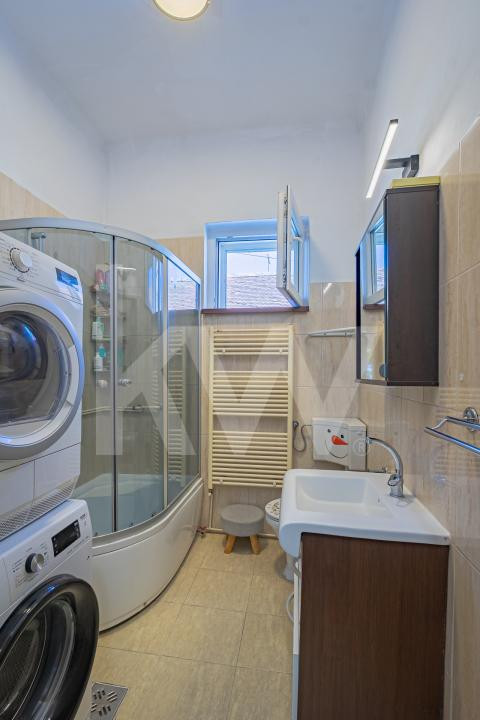 Apartament la casă, zonă liniștită și centrală — Str. Lupeni, Sibiu