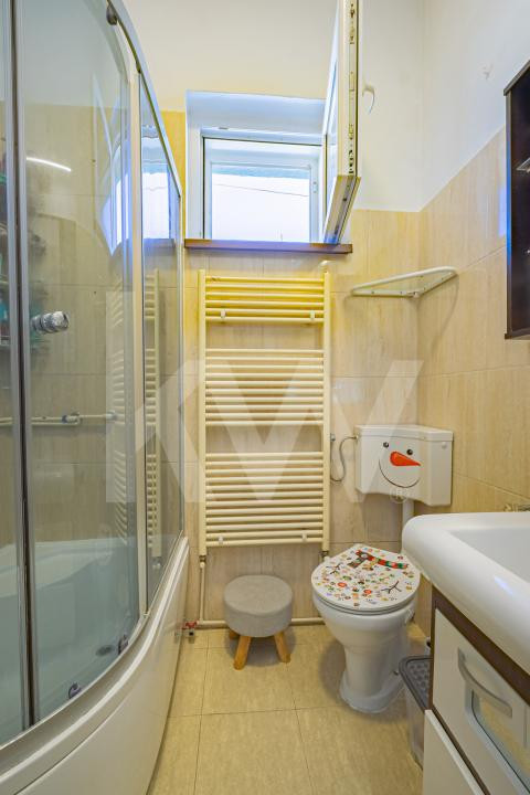 Apartament la casă, zonă liniștită și centrală — Str. Lupeni, Sibiu