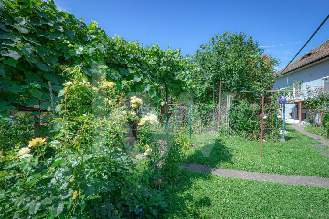 Apartament la casă, zonă liniștită și centrală — Str. Lupeni, Sibiu
