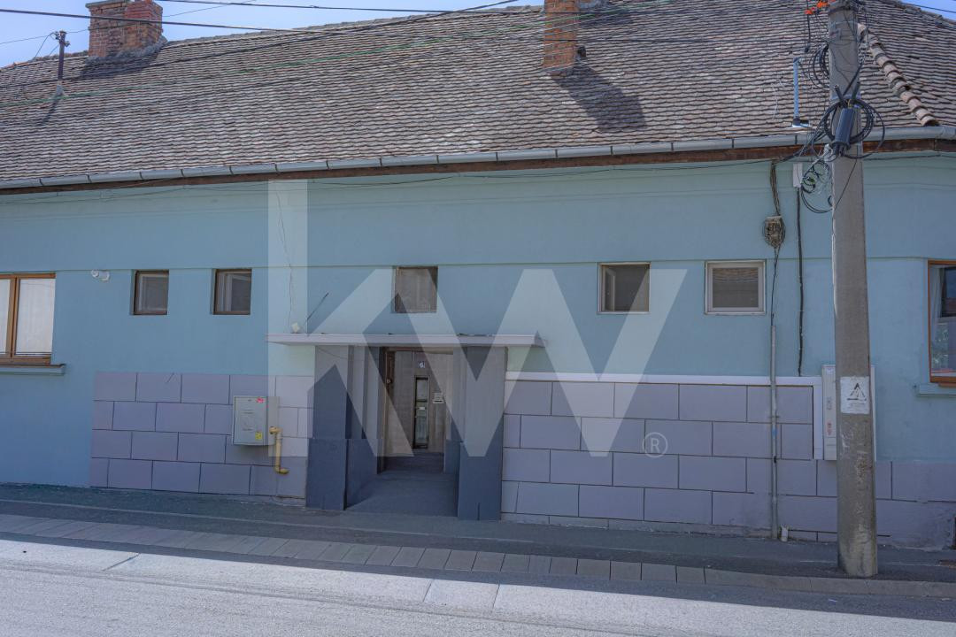 Apartament la casă, zonă liniștită și centrală — Str. Lupeni, Sibiu