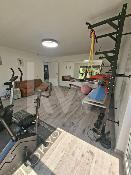 SPATIU COMERCIAL DE INCHIRIAT 700 euro STR SACEL