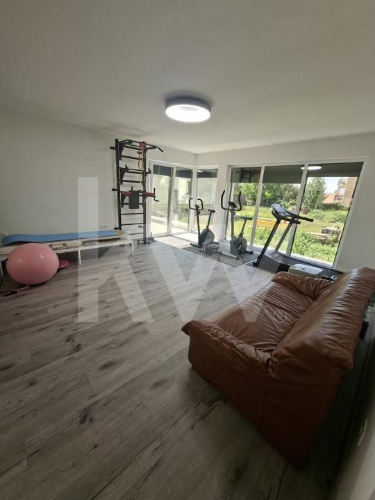 SPATIU COMERCIAL DE INCHIRIAT 700 euro STR SACEL