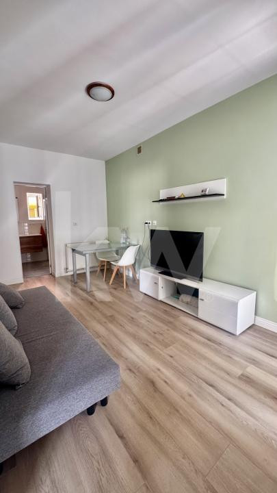 Apartament 3 camere la casă de închiriat Gușterita